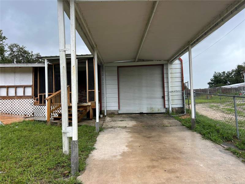 2 bedroom Mobile Home at 31800 E Skyline Drive, Frst Hills, Deland — photo 3