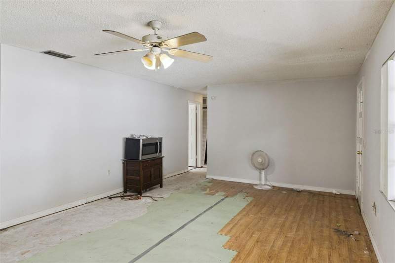 4 bedroom Single Family Residence at 2605 Ridgetop Way, Brandon Ridgeland Unit Two, Valrico — photo 4