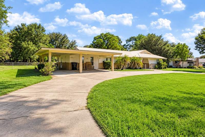 4 bedroom Single Family Residence at 4811 Mac Donald Street, Crooked Lake Park Tr 05, Lake Wales — photo 4