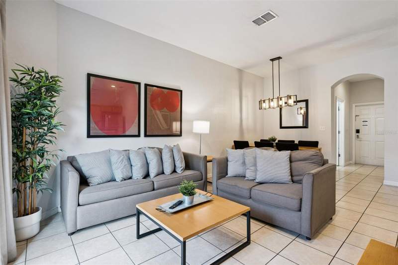 4 bedroom Townhouse at 2738 Coupe Street, Regal Oaks At Old Town, Kissimmee — photo 3