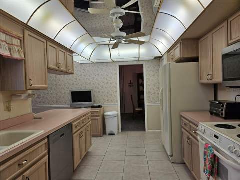 1505 N Pebble Beach Boulevard, Sun City Center FL - photo 12 of 35