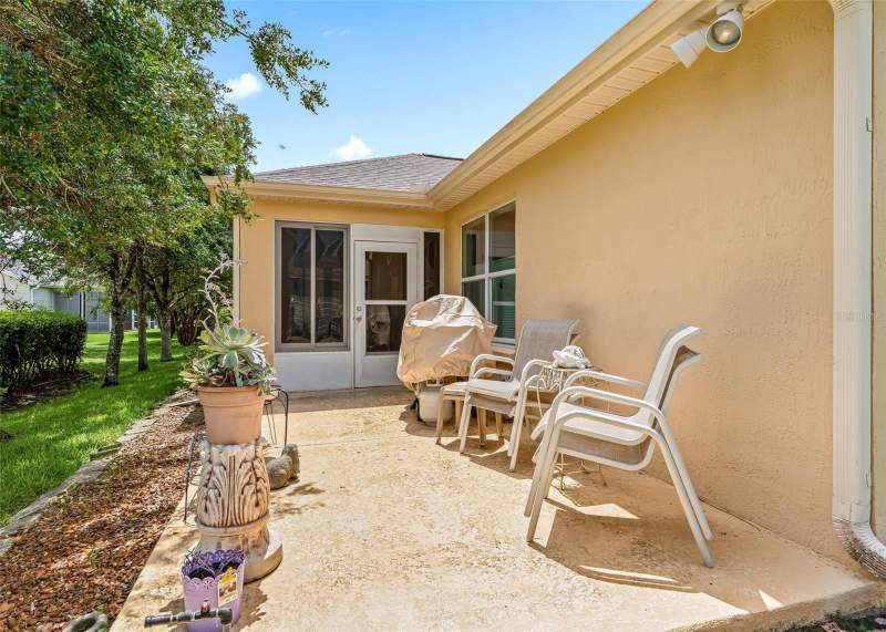 3 bedroom Single Family Residence at 8368 SE 176th Lawson Loop, The Villages, The Villages — photo 3