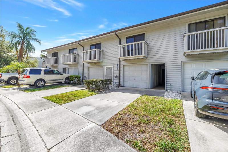 2 bedroom Condominium at 6462 92nd Place #803, Lake Forest Condo, Pinellas Park — photo 2