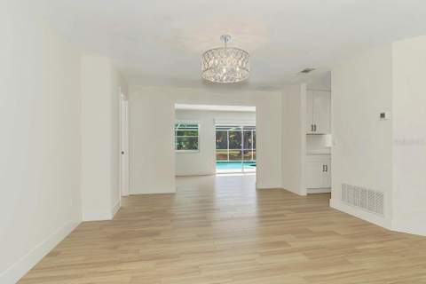 1620 Mission Valley Boulevard, Nokomis FL - photo 10 of 48