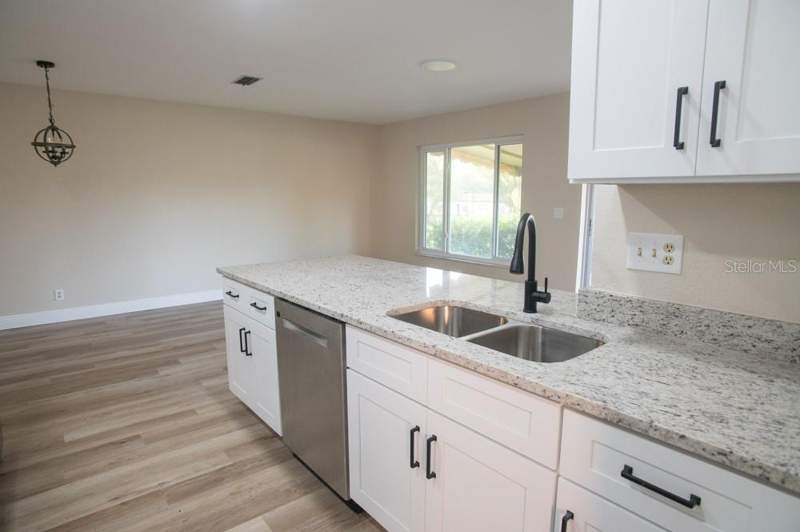 2 bedroom Single Family Residence at 1350 Glengarry Drive, Highland Lakes, Palm Harbor — photo 5