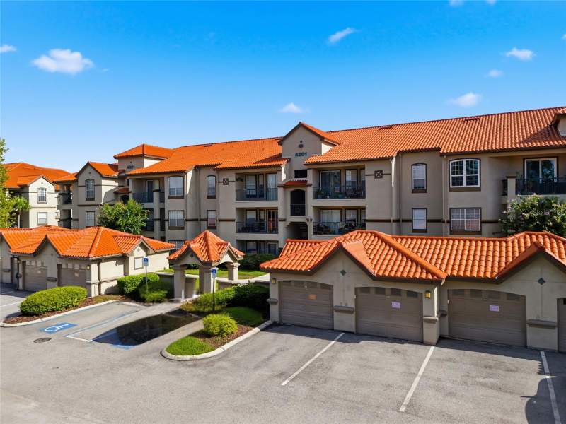2 bedroom Condominium at 4201 Woodstorks Walk Way #3210, Lakeview At Calusa Trace, Lutz — photo 2