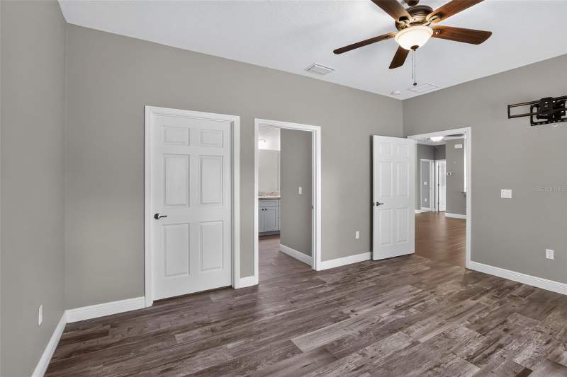 2 bedroom Single Family Residence at 27728 Lisa Drive, Venetian Village Second Add, Tavares — photo 5