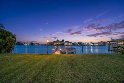 220 Harbor View Lane, Largo FL - photo 11 of 85