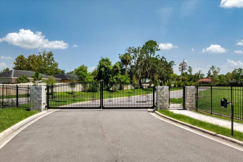 4 bedroom Single Family Residence at 950 FRIENDS COURT, VIA FORESTA, SANFORD — photo 3