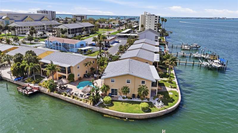 Coconut Villas Of Dunedin Condo