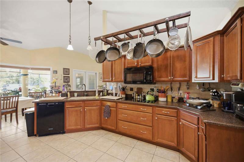4 bedroom Single Family Residence at 4505 SW 106th Place, Ocala Waterway Estate, Ocala — photo 3