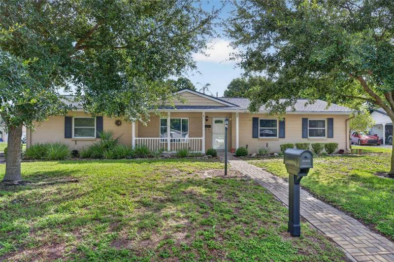 4 bedroom Single Family Residence at 2641 Carvell Court, Winter Park Estates, Winter Park — photo 2