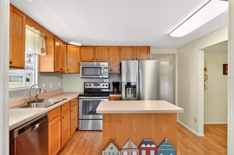 31643 Howard Street, Tavares FL - photo 6 of 6