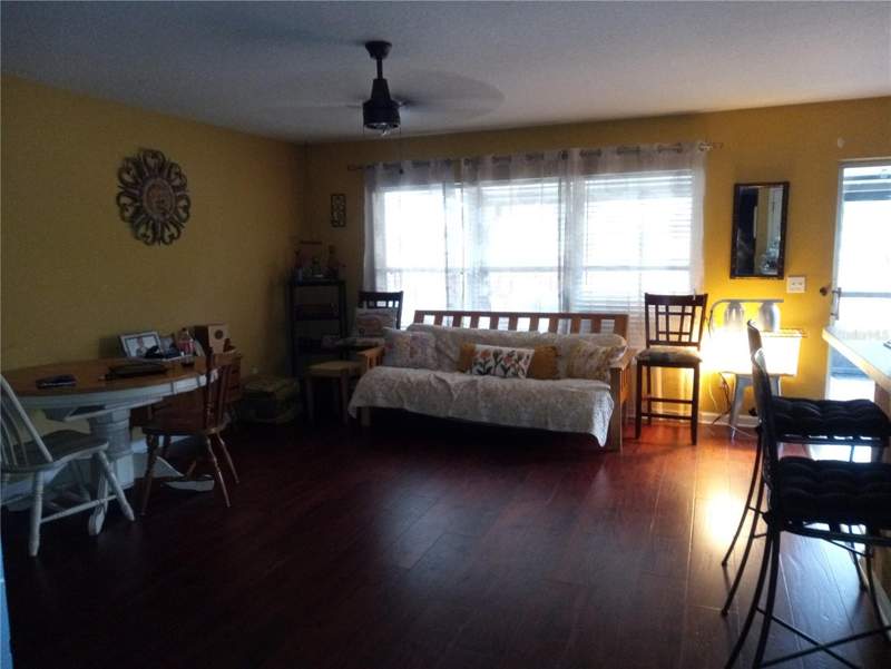 4 bedroom Single Family Residence at 10933 Subtle Trail Drive, South Fork Unit 3, Riverview — photo 3