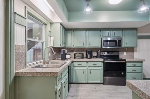 9916 Jackson Road, Leesburg FL - photo 10 of 33