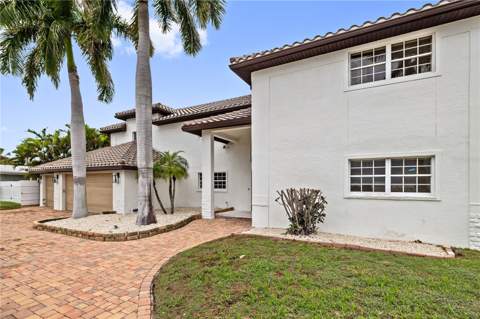 423 55th Avenue, St Pete Beach FL - photo 6 of 6