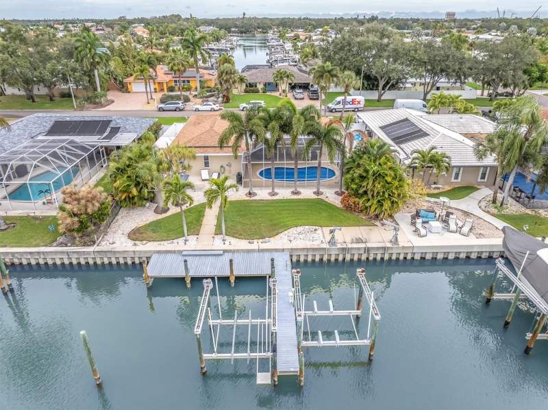 4200 46TH AVENUE home for sale in Maximo Moorings