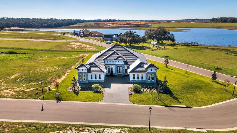4 bedroom Single Family Residence at 35588 Farmview Road, West Hill Estates, Dade City — photo 2