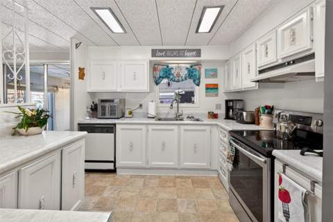 1018 Southland Drive, Tavares FL - photo 15 of 67