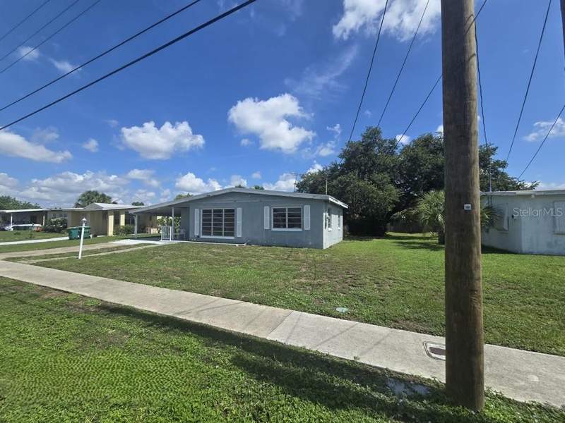 2 bedroom Single Family Residence at 21330 Hepner Avenue, Port Charlotte Sec 045, Port Charlotte — photo 2