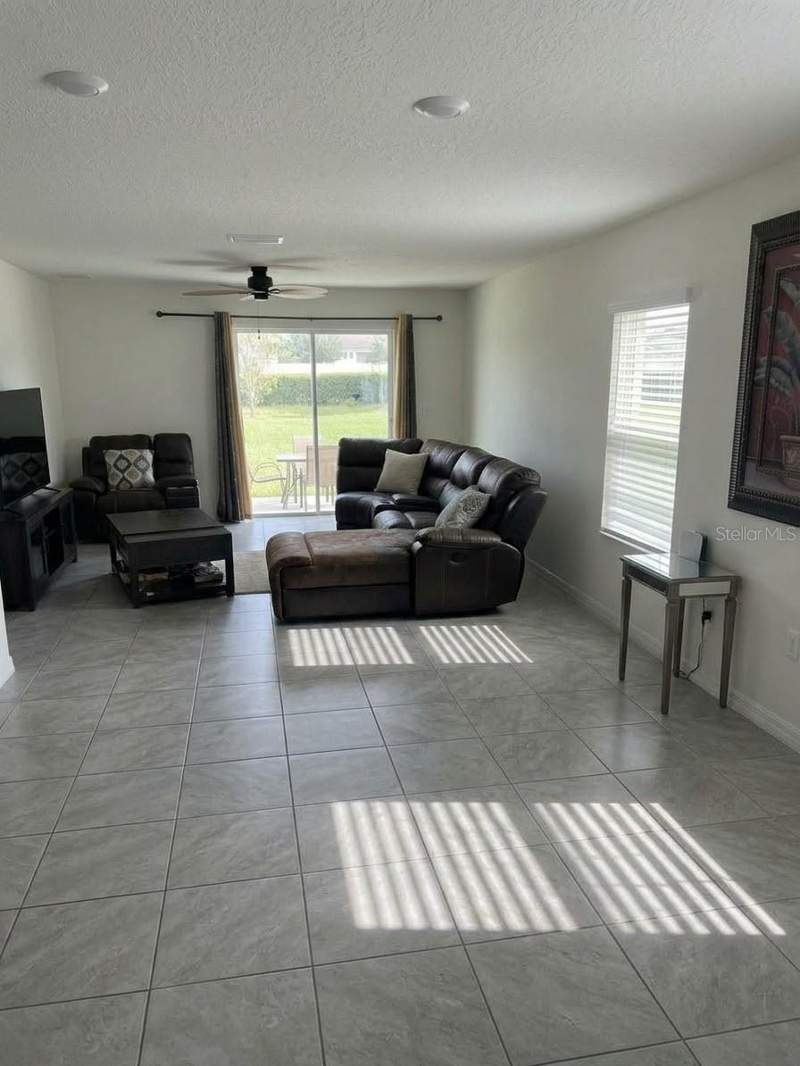 5 bedroom Single Family Residence at 5058 Granite Dust Place, Silverstone North Ph Ia & Ib, Palmetto — photo 3