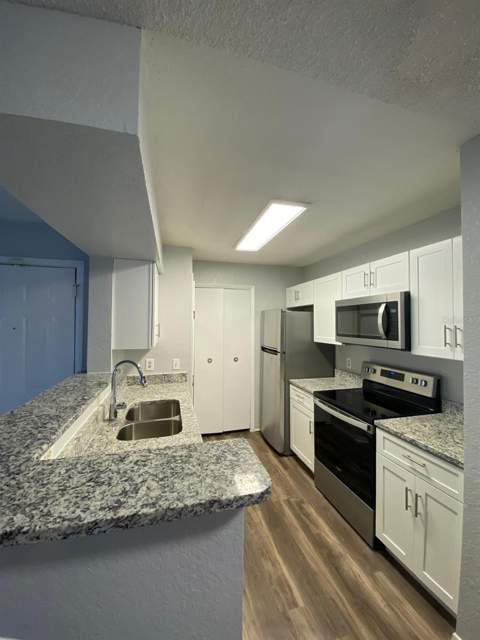 4400 Thornbriar Lane #205, Orlando FL - photo 13 of 19