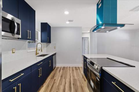 1621 N Washington Avenue, Clearwater FL - photo 9 of 39