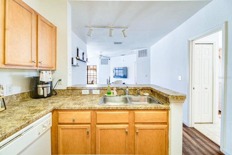 2 bedroom Condominium at 5550 E Michigan Street #2306, Registry At Michigan Park Condominium, Orlando — photo 5