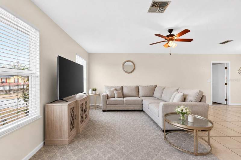 3 bedroom Single Family Residence at 8810 SE 88th Place, Silver Spgs Shores Un 68, Ocala — photo 4