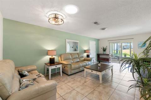10520 Springwood Drive, Port Richey FL - photo 14 of 38