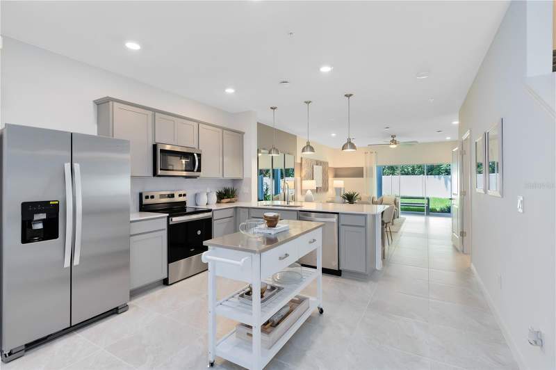 3 bedroom Townhouse at 3250 PONDSIDE WAY, SKYLAR CREST, SANFORD — photo 4