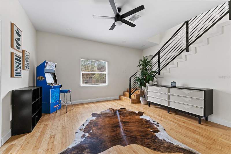4 bedroom Single Family Residence at 680 25th Avenue, Harbordale Sub, St Petersburg — photo 3