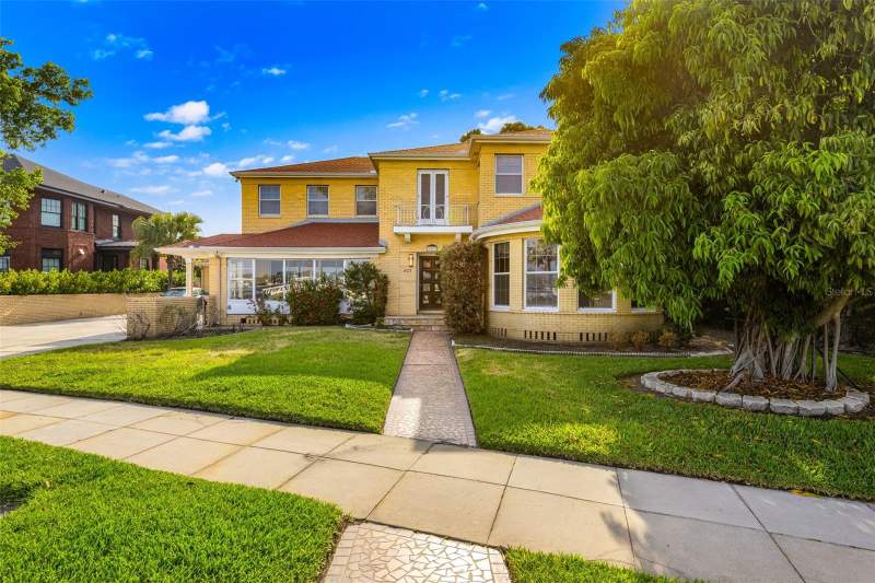 3 bedroom Single Family Residence at 803 Bayshore Boulevard, Morrison Grove Sub, Tampa — photo 2