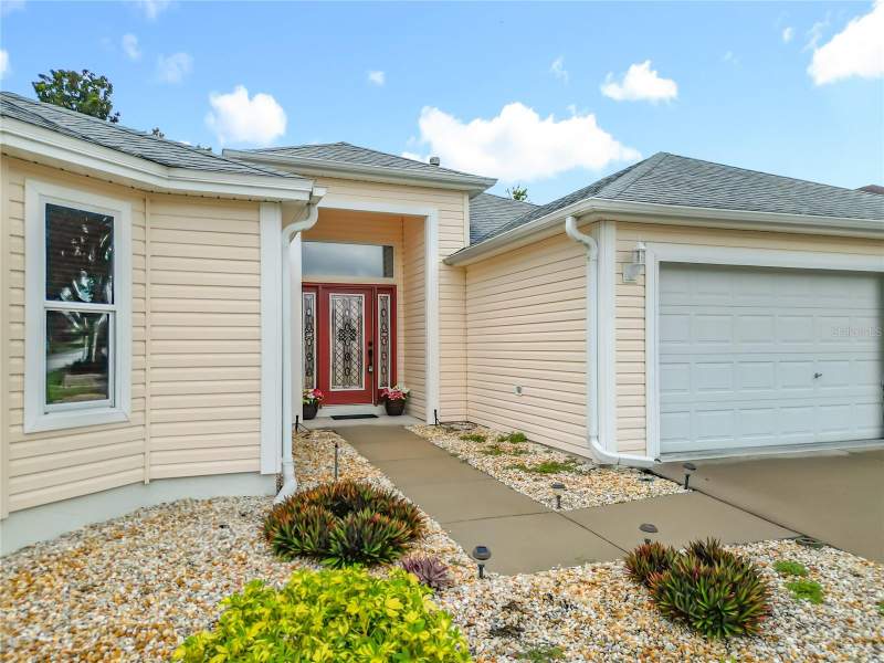 3 bedroom Single Family Residence at 16946 SE 93rd Cuthbert Circle, The Village Of Woodbury, The Villages — photo 2