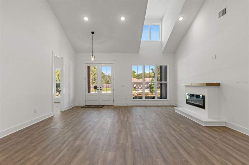 4 bedroom Single Family Residence at 10380 Yellowstone, Royal Highlands, Weeki Wachee — photo 5