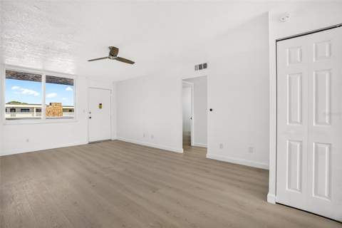 5095 Bay Street #310, St Petersburg FL - photo 7 of 36