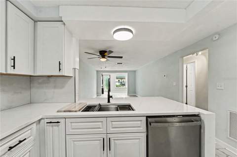 4247 Stratford Drive, New Port Richey FL - photo 10 of 23