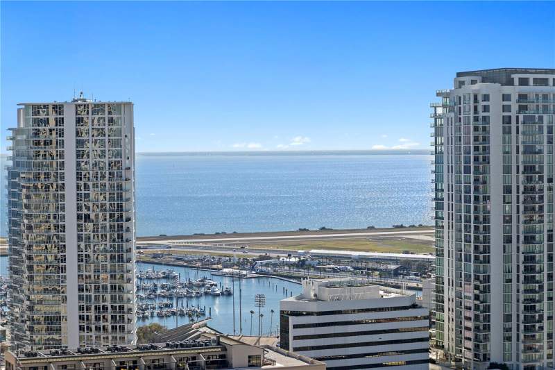 3 bedroom Condominium at 400 Central Avenue #2806, 400 Central, St Petersburg — photo 4