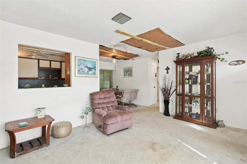 2 bedroom Single Family Residence at 201 Fountain Street, Port Charlotte Sec 032, Port Charlotte — photo 5