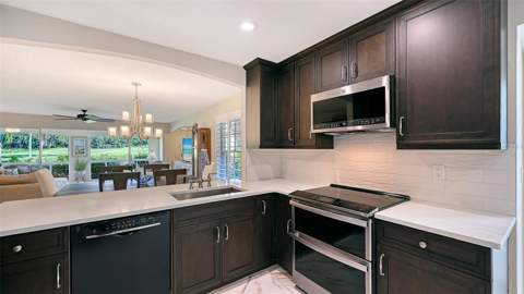 3814 Oakley Greene #27, Sarasota FL - photo 8 of 37