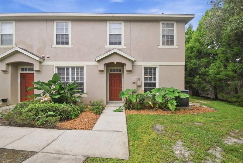 3 bedroom Townhouse at 27921 Pleasure Ride Loop, Saddle Creek Manor, Wesley Chapel — photo 2