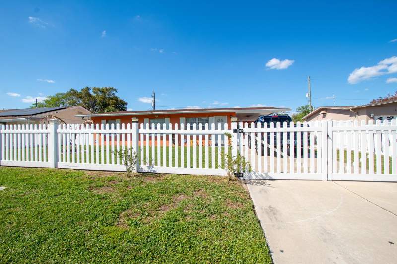 3 bedroom Single Family Residence at 4401 EDGEBROOK, SOUTHWOOD SUB SEC 3, ORLANDO — photo 4