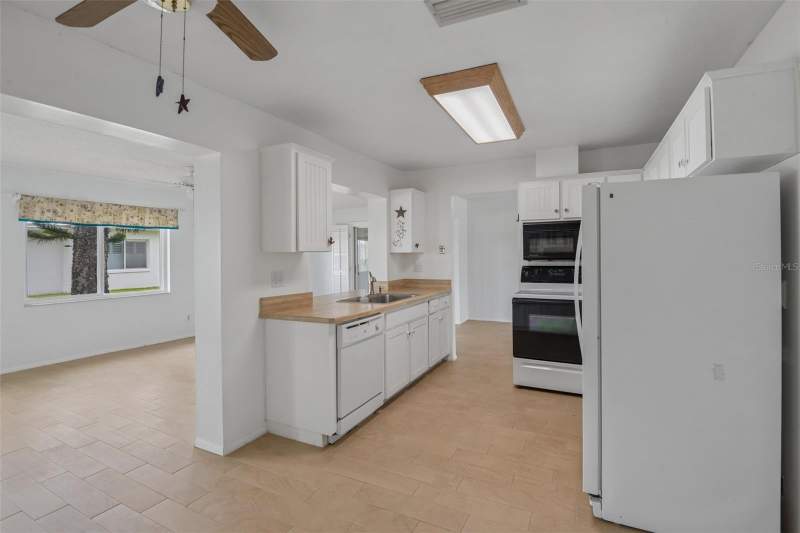 2 bedroom Single Family Residence at 3549 98th Avenue, Mainlands Of Tamarac By The Gulf Unit 4 Condo, Pinellas Park — photo 5