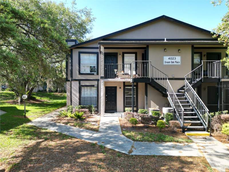 North Oaks Condo