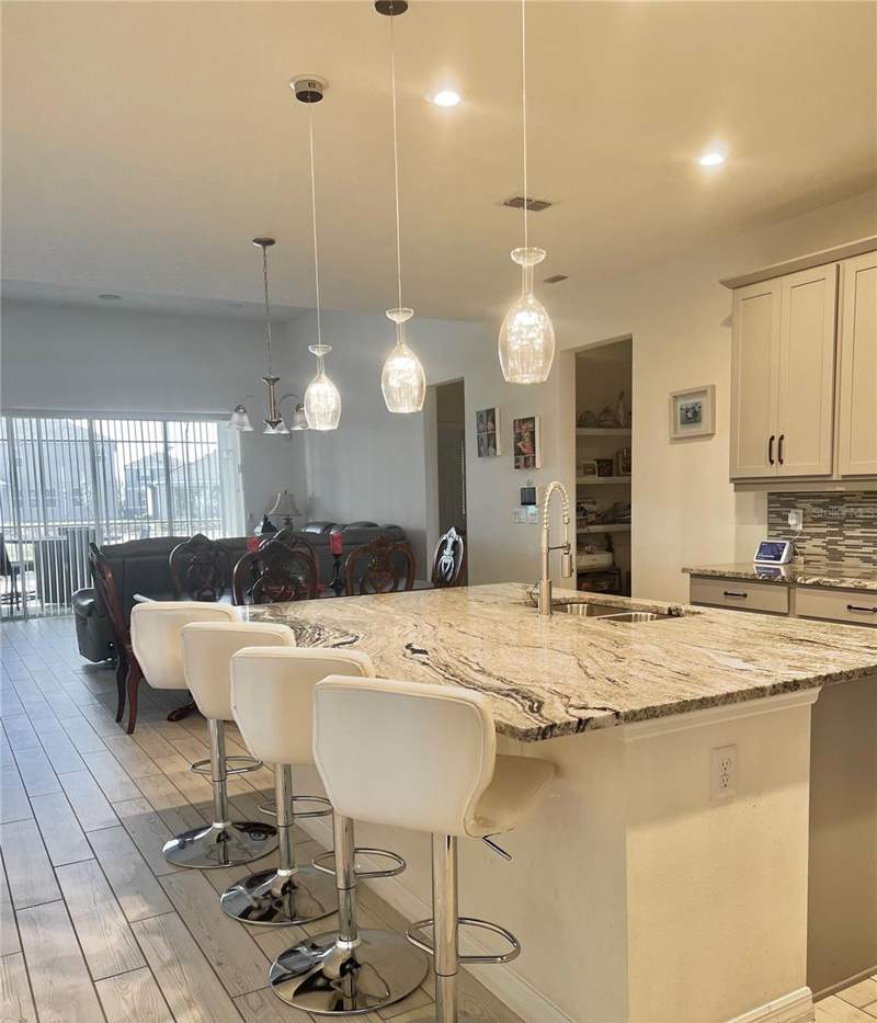5 bedroom Single Family Residence at 9552 Launch Point Road, Meridian Park, Orlando — photo 4