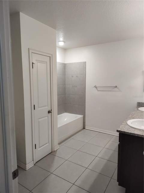 1103 Hillhurst Drive, Wesley Chapel FL - photo 19 of 26