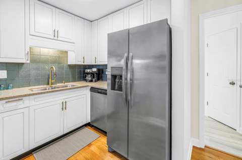 5102 Coquina Key Drive #D, St Petersburg FL - photo 8 of 41