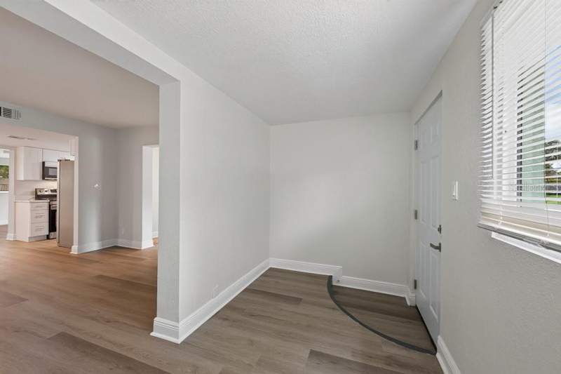 2 bedroom Single Family Residence at 10528 113th Avenue, Orange Lake Village 2, Largo — photo 4