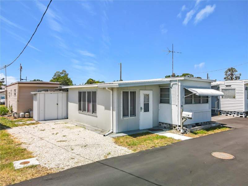 1 bedroom Mobile Home at 12674 Seminole Boulevard #M2, Midway Trailer Court Unrec, Largo — photo 2