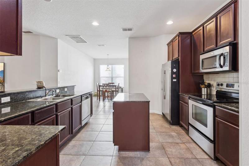 4 bedroom Single Family Residence at 30337 Gidran Terrace, Sullivan Ranch Sub, Mount Dora — photo 3